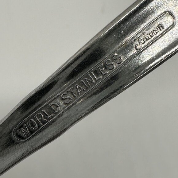 Vintage Spoons World Stainless Steel Taiwan Textured Soup Teaspoon 70s 15 Pieces - Picture 7 of 9
